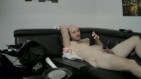 Snapshot of seeebi chatting on 12-13-24, 06:21 Sebastian online show from 12-13-24, 06:21