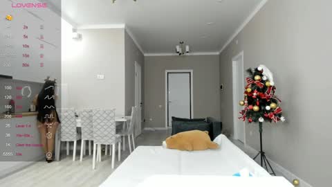 Akira Youri online show from 12-26-24, 10:48