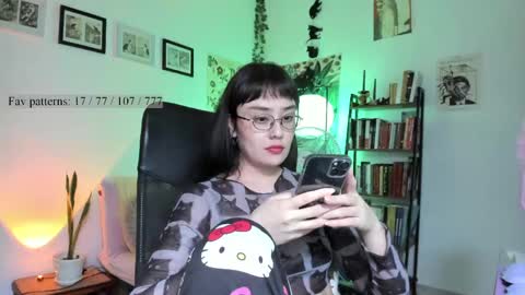 Snapshot of segismunda chatting on 05-27-26, 01:57 Luciana online show from 05-27-26, 01:57