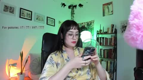 Snapshot of segismunda chatting on 05-28-26, 11:57 Luciana online show from 05-28-26, 11:57