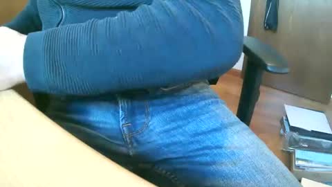 Snapshot of seidenlust chatting on 01-19-26, 08:40 SeidenLust online show from 01-19-26, 08:40