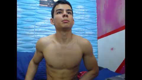 Snapshot of seigfried0 chatting on 02-20-25, 08:25 Seigfried online show from 02-20-25, 08:25