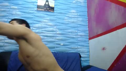 Snapshot of seigfried0 chatting on 03-07-25, 07:05 Seigfried online show from 03-07-25, 07:05