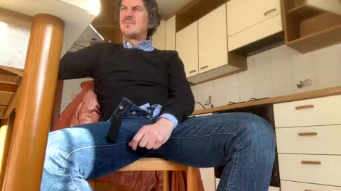 Snapshot of sekyfetishballs chatting on 01-29-25, 01:49 Grade2 online show from 01-29-25, 01:49