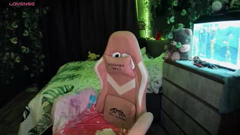 Snapshot of selby_paine chatting on 11-26-25, 04:19 Selby online show from 11-26-25, 04:19