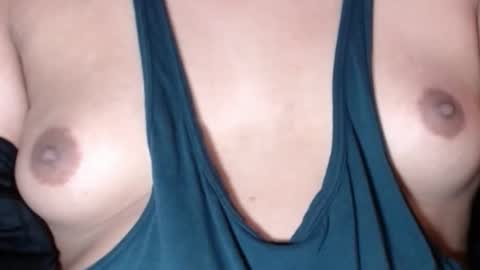 Snapshot of selda_ chatting on 12-30-24, 03:24 Selda online show from 12-30-24, 03:24