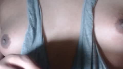 Snapshot of selda_ chatting on 10-14-25, 01:12 Selda online show from 10-14-25, 01:12