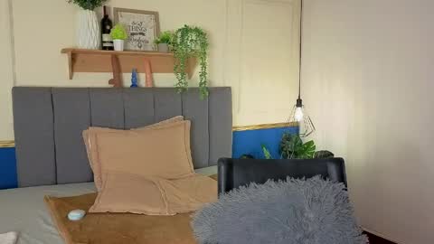 Call me S E L E N A   online show from 04-25-26, 03:42