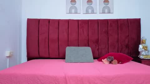 Selena online show from 12-16-25, 11:59