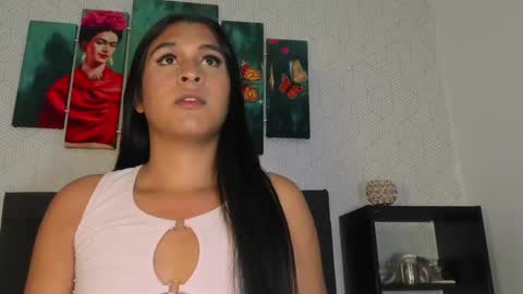 selena_fox7 online show from 10-20-25, 04:57