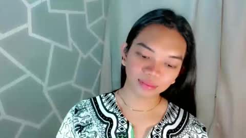 Selena online show from 04-21-26, 01:07