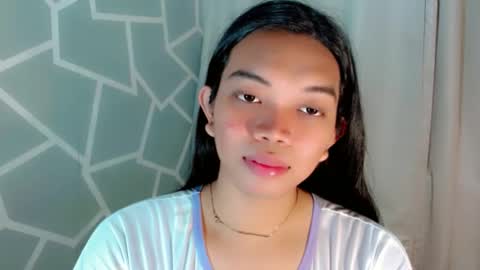 Selena online show from 04-23-26, 11:53