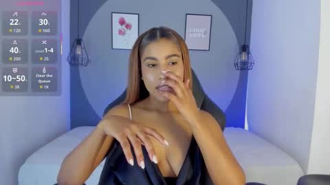 Selena online show from 10-29-25, 11:23