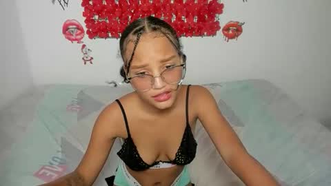 selena_sexi1 online show from 12-16-25, 08:14