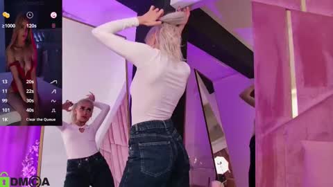 Selena online show from 10-27-25, 08:07