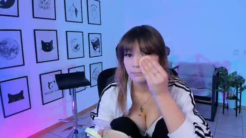 Selena ntmy online show from 02-22-25, 12:40