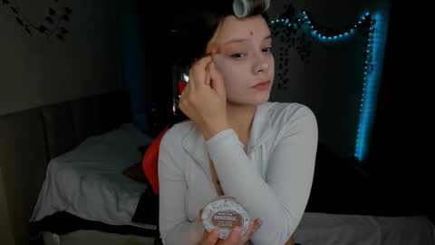 Snapshot of selenadurden chatting on 10-09-25, 04:16 Selena online show from 10-09-25, 04:16