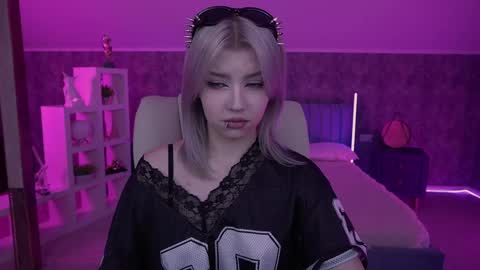 selenairis online show from 05-05-26, 06:43