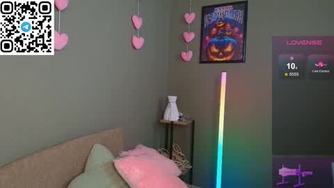 Selena online show from 11-06-25, 02:34