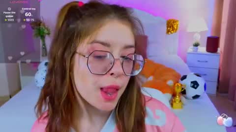 Snapshot of selenamills chatting on 07-03-26, 01:56 selenamills online show from 07-03-26, 01:56