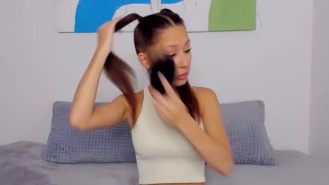 Selena online show from 03-08-25, 05:59