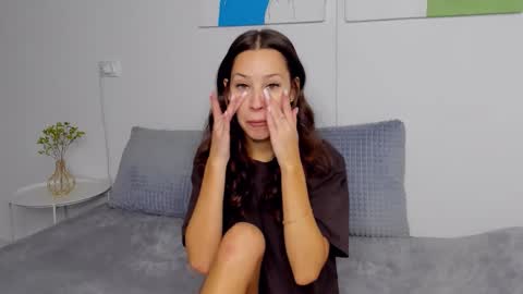 Selena online show from 11-06-25, 10:27