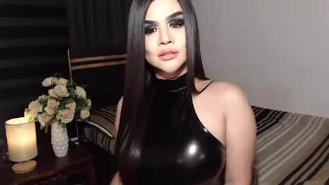 Snapshot of selenashemale chatting on 12-04-24, 08:45 Selena online show from 12-04-24, 08:45