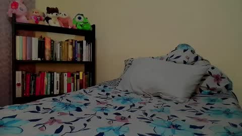 selene_hebe online show from 04-25-26, 02:14