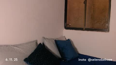 Selena online show from 11-06-25, 02:29