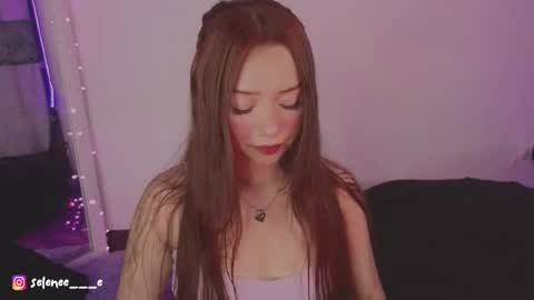 Snapshot of selenee___e chatting on 02-21-25, 02:50 selene online show from 02-21-25, 02:50