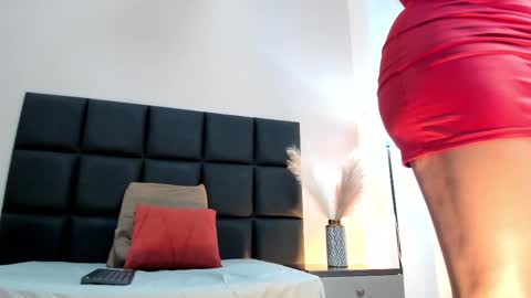 Selene Lujan online show from 12-18-25, 12:00