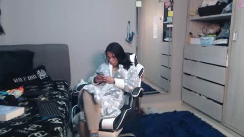 Snapshot of selenered1 chatting on 02-20-26, 05:13 S online show from 02-20-26, 05:13
