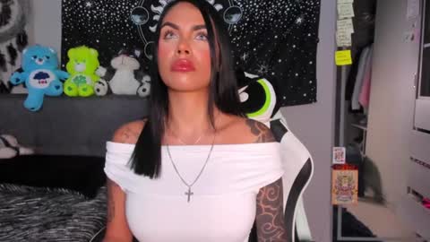 Snapshot of selenered1 chatting on 07-05-26, 03:45 S online show from 07-05-26, 03:45