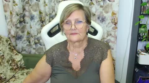 Snapshot of selenna57 chatting on 01-07-25, 04:08 Selenna online show from 01-07-25, 04:08