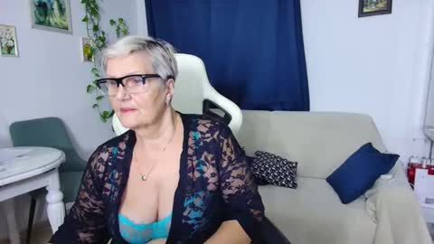 Snapshot of selenna57 chatting on 12-15-25, 07:29 Selenna online show from 12-15-25, 07:29