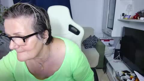 Selenna online show from 04-05-26, 05:21