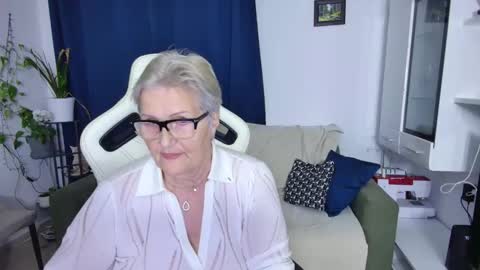 Selenna online show from 04-14-26, 04:57