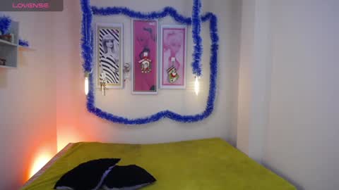 Mayte online show from 12-11-24, 01:17