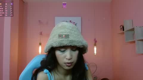 Snapshot of seleny_fitness chatting on 07-18-26, 11:36 Mayte online show from 07-18-26, 11:36
