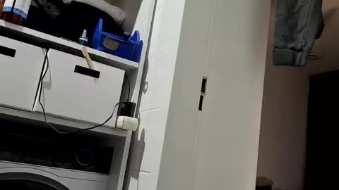 Snapshot of selfiepicdump chatting on 01-19-25, 01:10 Julian Kinky Bi-guy online show from 01-19-25, 01:10