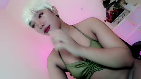 Snapshot of selfsuckercum69 chatting on 06-21-26, 09:23 Jessy online show from 06-21-26, 09:23