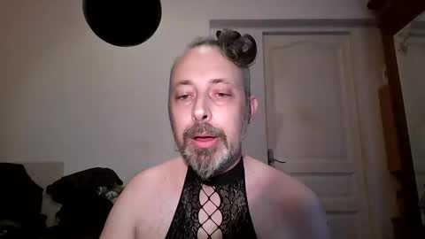 Snapshot of selfsuckin35 chatting on 10-27-25, 09:46 call me how you want its ok online show from 10-27-25, 09:46