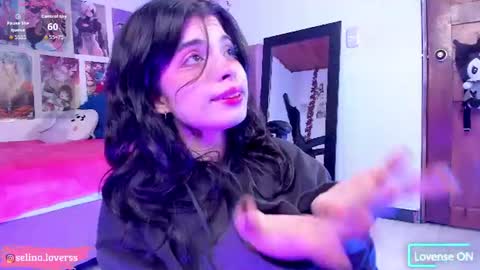 Snapshot of selina_lovers_ chatting on 07-17-26, 05:47 Selina online show from 07-17-26, 05:47