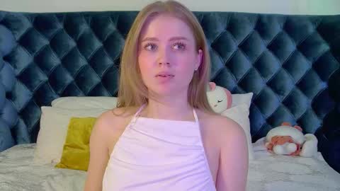 SelinSwarovski online show from 09-28-25, 05:07