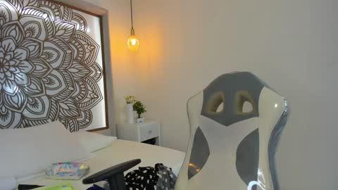 Snapshot of selket_ chatting on 01-07-25, 02:08 Selket online show from 01-07-25, 02:08