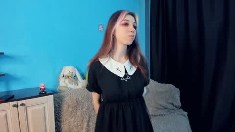 Mindy online show from 12-28-24, 02:33