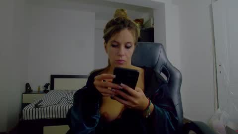 sellena_angel online show from 11-19-25, 09:48