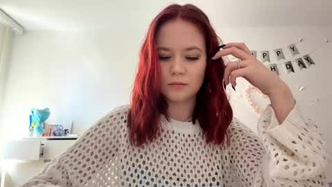 Snapshot of selmacalumag chatting on 04-14-26, 09:04 Lily online show from 04-14-26, 09:04