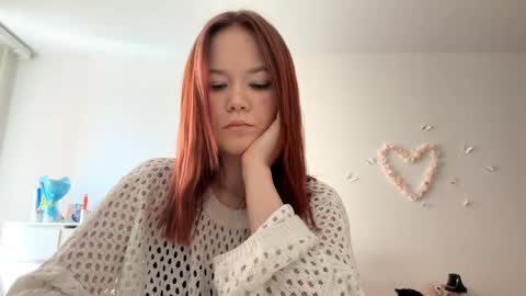 Snapshot of selmacalumag chatting on 04-30-26, 09:15 Lily online show from 04-30-26, 09:15