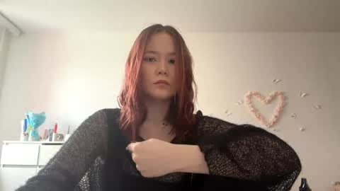 Snapshot of selmacalumag chatting on 05-01-26, 09:47 Lily online show from 05-01-26, 09:47